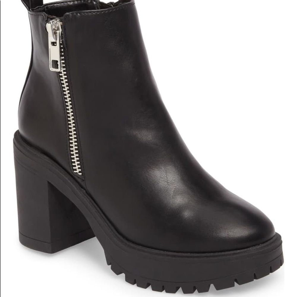 STEVE MADDEN TURBO BOOT WITH PLATFORM SIZE 9.5